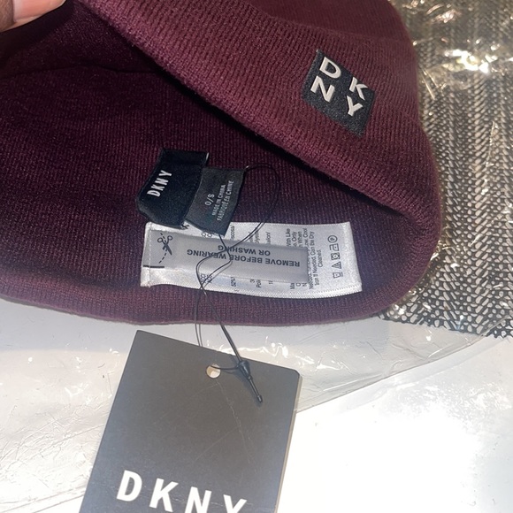 NWT DKNY BURGUNDY SWEATER HAT - Picture 3 of 7